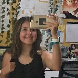 Meet your Posher, Andrea